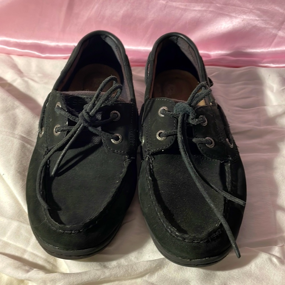 All black Sperry’s